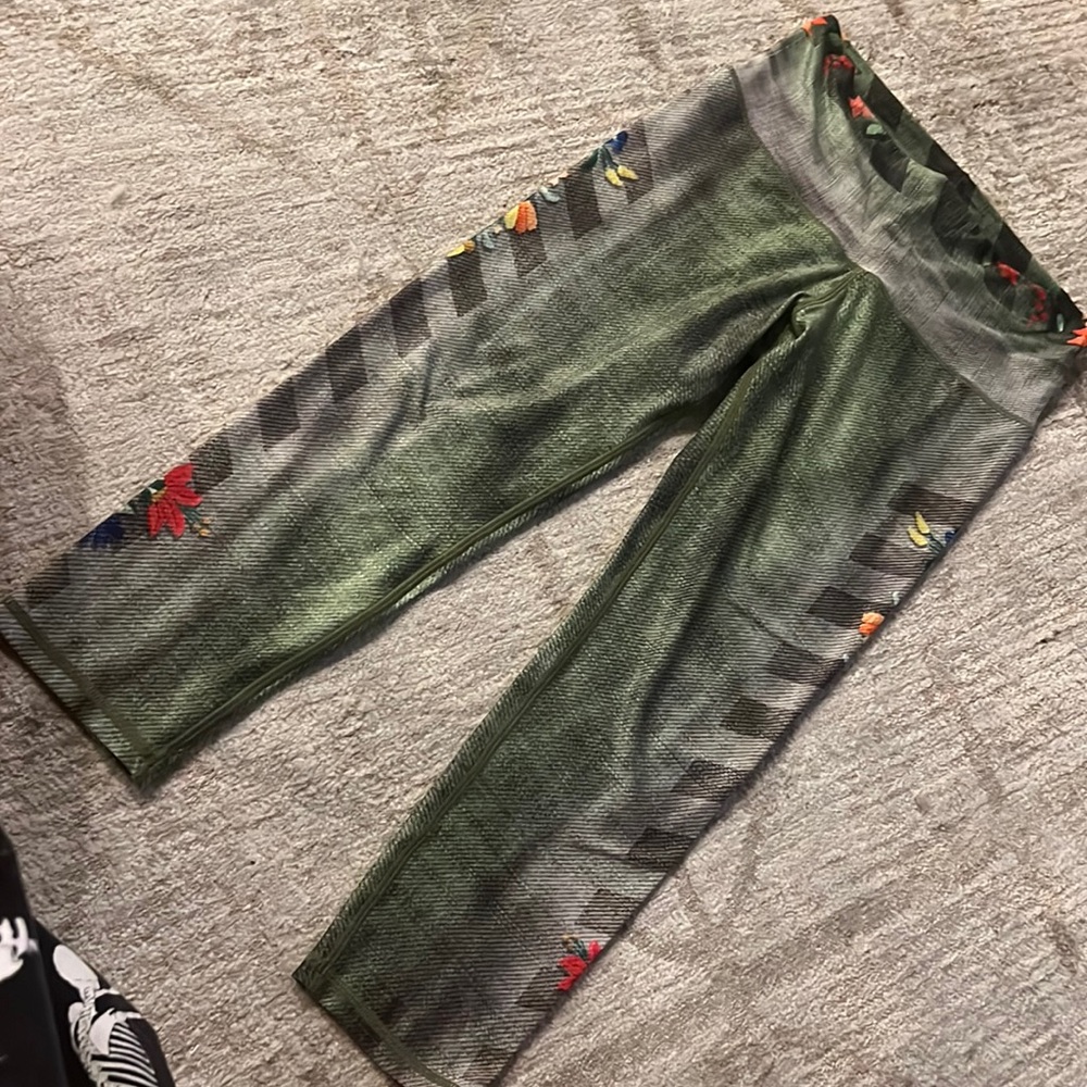Niyama Sol Capri leggings